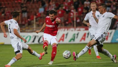 ЦСКА се измъчи в Латвия, би "Лиепая" след дузпи при дебюта на Стойчо Младенов