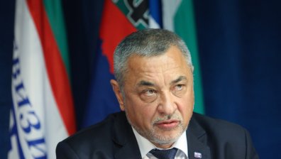 Симеонов: Министър от кабинета живее в недеклариран луксозен имот