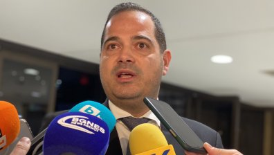 Денков реши: Калин Стоянов поема Националния щаб за украинските бежанци