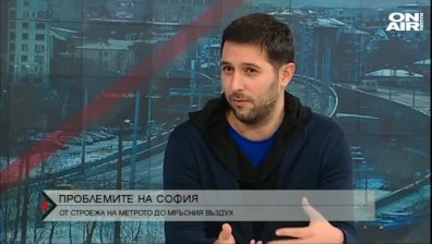 Да карат ли такситата в лентата за автобуси?