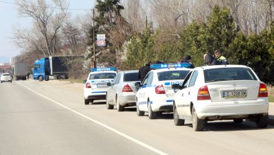 Нова порция мигранти - задържаха 40 афганистанци на магистрала "Тракия"