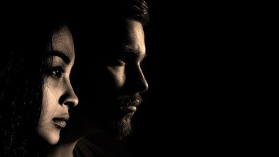 Причини да се чувстваме като в капан във връзката си