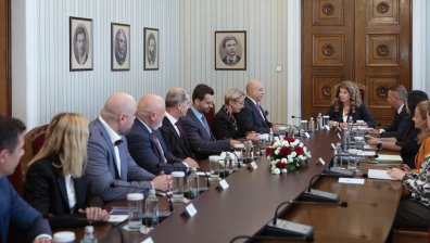 Йотова: България може да стане конкурентен център за изкуствен интелект