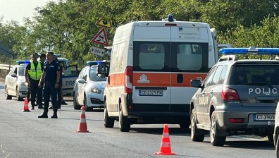 Хванаха нелегални мигранти край Казанлък, наложи се лекарска намеса