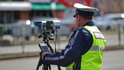 Шофьори в нарушения: КАТ връчи над 5 000 фиша и акта за ден