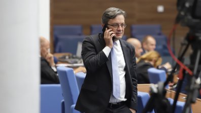 Биков става председател на Комисията по култура и медии, Кръстанов зае мястото на Рашидов