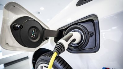 Проучване: Пазарният дял на електромобилите в България е под 1%