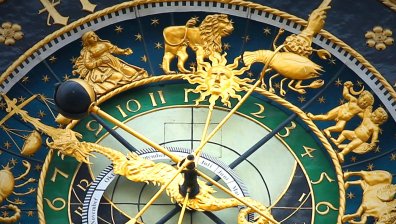 Хороскоп за 4 ноември: Тревожен ден за Девите, Рибите да бъдат по-внимателни