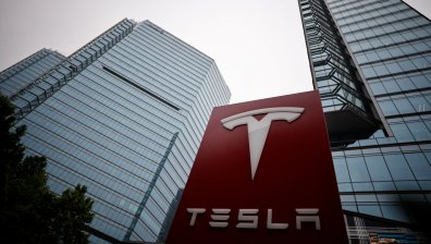Tesla се страхува от отмъщение заради търговската война