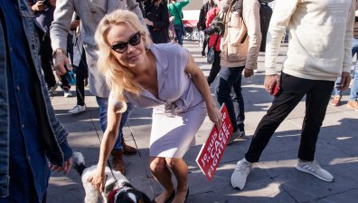 Памела Андерсън се сбогува със САЩ