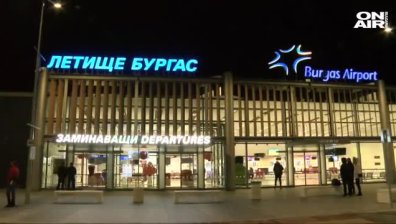 Самолет от Лондон със 180 пътници кацна в Бургас, страх и закани в социалните мрежи