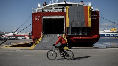 Отмениха 24-часовата стачка в Гърция и я замениха с митинг в Атина