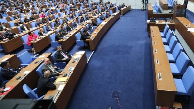 Бюджет 2026: Спасение или предстояща катастрофа – политиците се разделиха