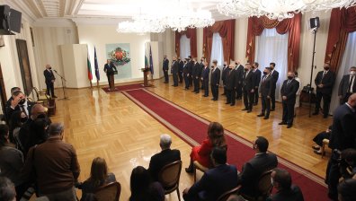 Радев представи новия служебен кабинет, министрите положиха клетва