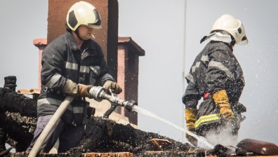 Мъж изгоря в колата си при пожар, бил нелегален таксиджия
