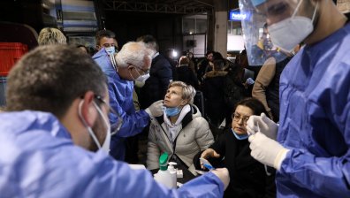 Цели 48 смъртни случая след Ковид-19 само за седмица в Гърция