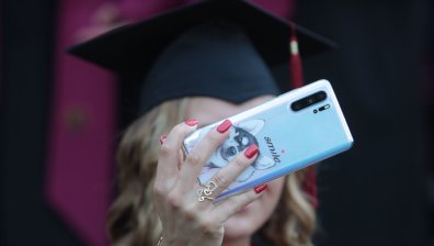 Промени в закона ще спрат драстичното вдигане на студентските такси