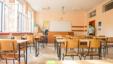 Маските в час за ученици от 5 до 12 клас стават задължителни