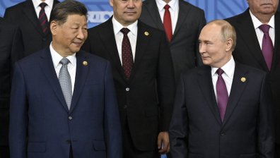 Си Дзинпин ще посети Русия за Деня на победата и среща с Путин