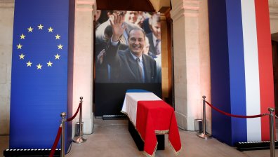 Световни лидери изпращат Ширак в последния му земен път