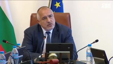 Премиерът иска бойната ни техника да се ремонтира у нас