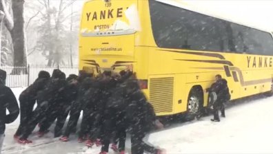 Снежната буря в САЩ продължава да усложнява обстановката