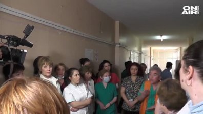 Мед. сестрите във Враца отново на протест