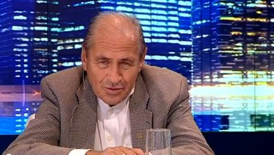 Защо обществото реагира бурно на конституционното решение Пеевски да остане в НС?