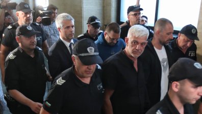 Съдът гледа мерките за отклонение на задържаните от Варна (СНИМКИ)