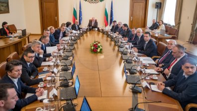 Новата власт тръгва срещу сивата икономика (ВИДЕО)