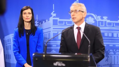 ИЗВЪНРЕДНО: ПП-ДБ и ГЕРБ се разбраха за кабинет за 18 месеца с премиери Денков и Габриел