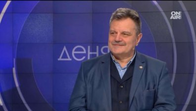 Д-р Александър Симидчиев: Опитват да "сготвят" Васил Терзиев
