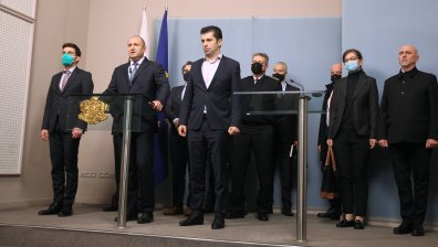Радев свика извънредно заседание, България осъди военните действия в Украйна