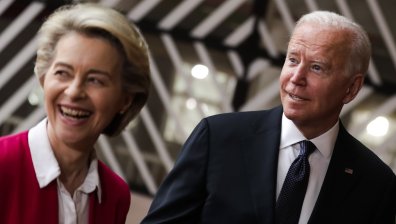 Годишните заплати на Джо Байдън, Фoн дep Лaйeн и Олаф Шолц са между $364 и $400 хил.