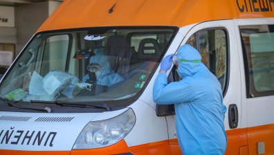 Изписват пациенти по тъмно в Бургас заради недостиг на линейки