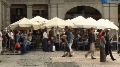 Испания подготвя закон, който да забрани опрощаването на заеми на партиите