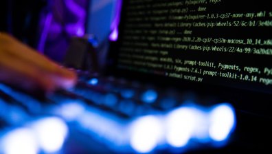 Microsoft, Google, Meta и Аmazon: Как технологичните гиганти "оплетоха" света в мрежите си?