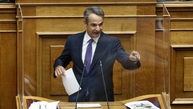 Гръцкото правителство към гражданите: Пестете ток като германците
