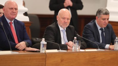 Тагарев: Оказването на помощ на Украйна остава безспорен приоритет