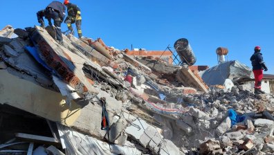 Доброволците ни в Турция: Имахме само микрофон и едно куче, нямаше кой да застане зад нас