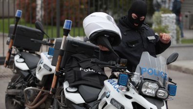 Арестуваха двама шефове на МВР при спецакция