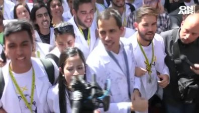 Спецчасти нахлуха в дома на самообявилия се за президент на Венецуела Гуайдо