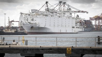 Товарен кораб с българи на борда иска помощ - има заразени с Ковид-19 в екипажа