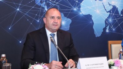 Радев: Военният конфликт прерасна във война на изтощение, България трябва да помогне за спирането