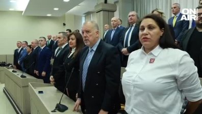 Безпрецедентно: Новите общинари се заклеха в Бургас, но съдът ще брои бюлетините отново