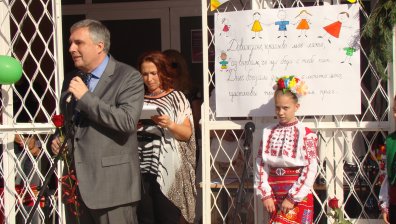 Над 1 млн. лв. за ремонт на училища в страната за 2015 задели МТСП