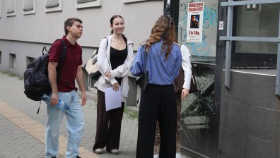 ДЗИ по профилиращ предмет за над 3500 ученици в 400 училища