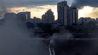 Руските удари изпепеляват Киев: Пламнаха вековни светини (СНИМКИ)