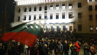 Протестът срещу Бюджет 2026: Блокада, сблъсъци и високо напрежение (ОБОБЩЕНИЕ)