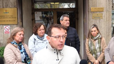 Д-р Здравков се връща начело на детската болница "Проф. Иван Митев"